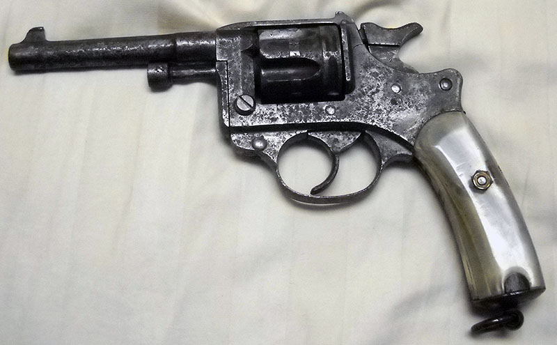1892 French Ordnance Revolver, left side